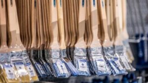 Farby a maliarske potreby – maliarske štetce a náradie na presnú maľovku